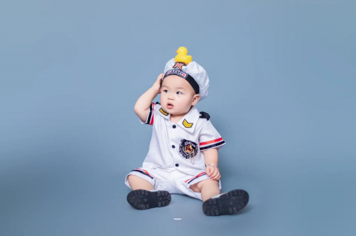 赣州宝宝频繁使劲扭动哼唧